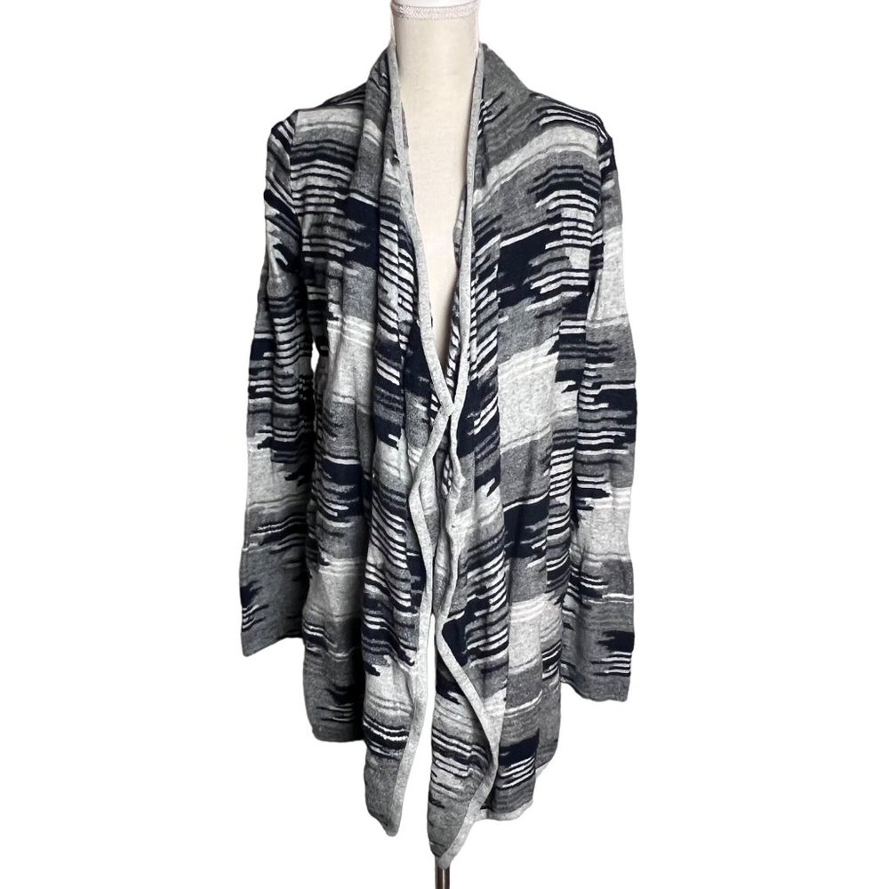 4 for $20 Lucky Brand Aztec Long Cardigan Size Medium - Picture 6 of 13